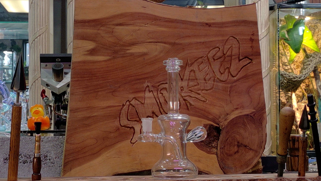 BensonGlass jammer with implosion marble