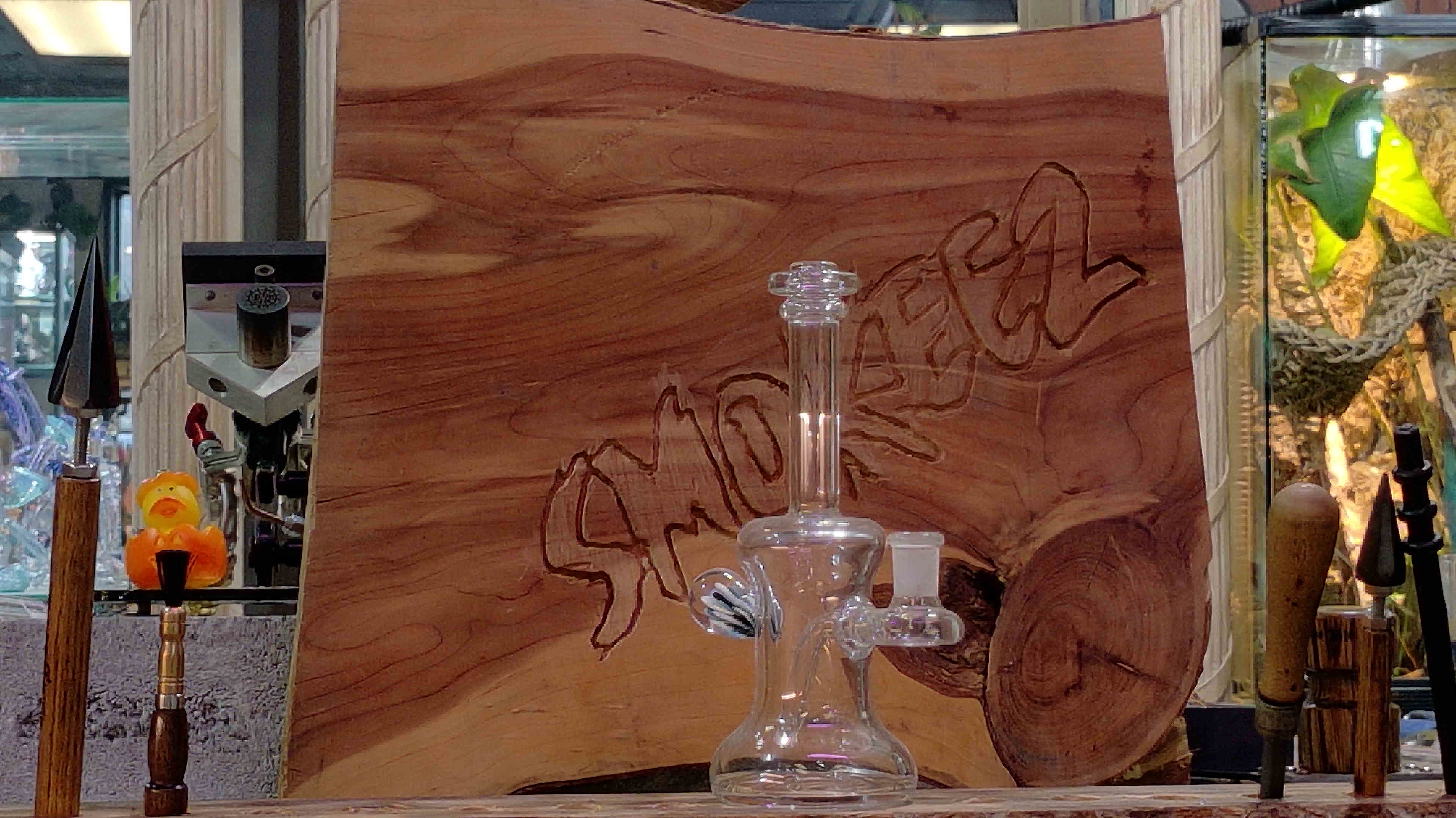 BensonGlass jammer with implosion marble