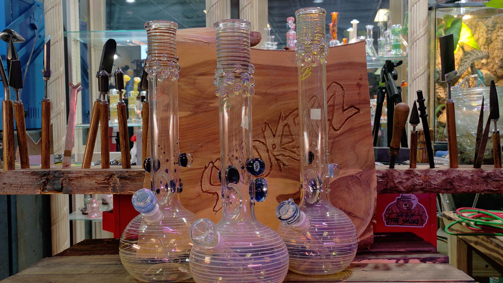 WhiteFire Glass Grommet Bubble Bongwith fumed color wrap